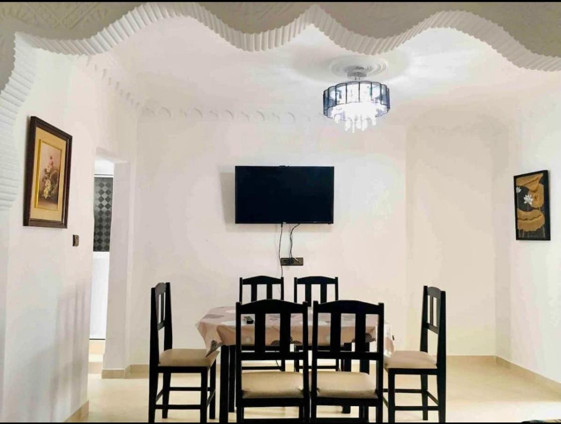 Appartement Charmant ฟนิเด็ค ภายนอก รูปภาพ